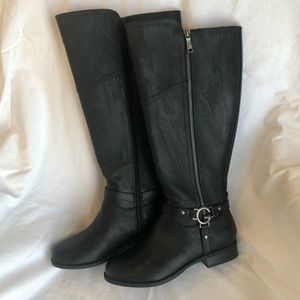 Black, size 8, wide calf GBG Los Angeles boots. Never worn.